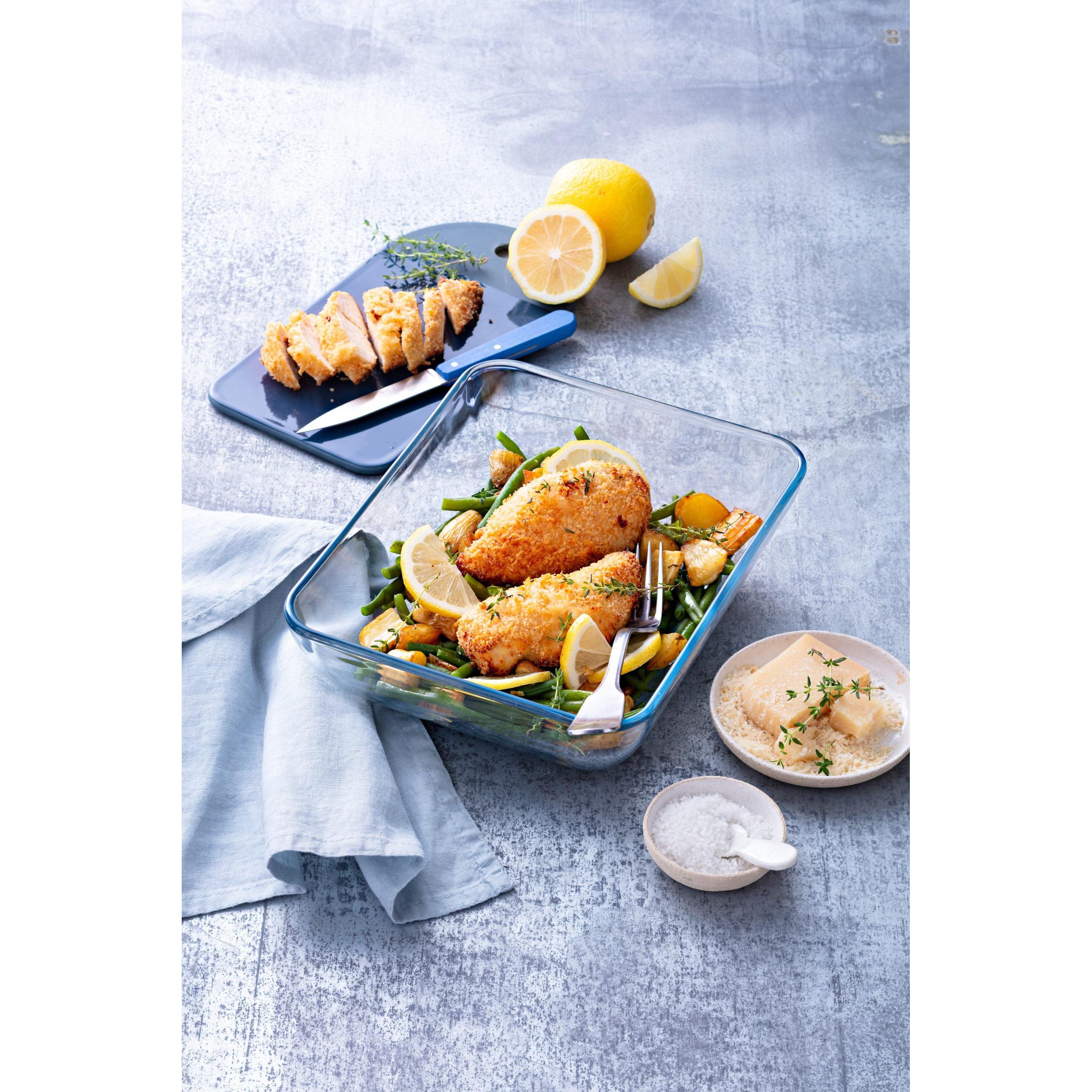 Pyrex Daily Rectangular Dish with Plastic Lid