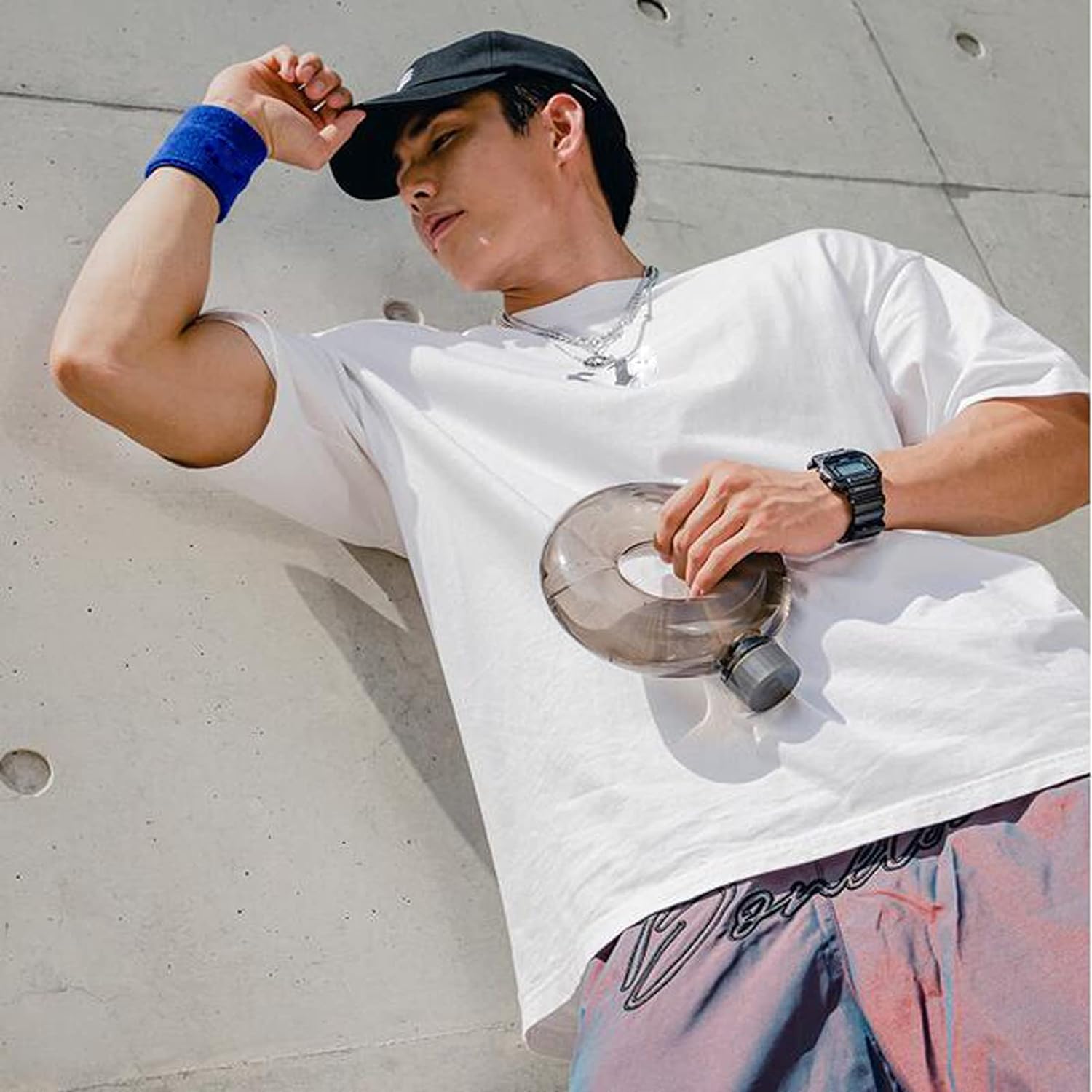 Sports Water Bottle Annular 500ml - Donut Shaped O-Ring 17x16cm Drop Resistant with Strap