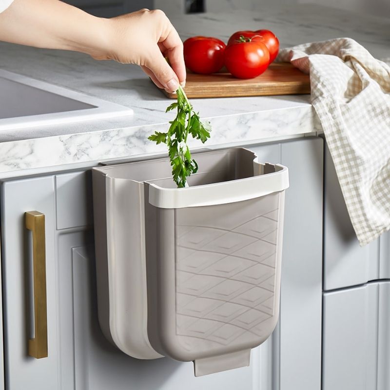 Collapsible Hanging Kitchen Waste Dustbin 6L