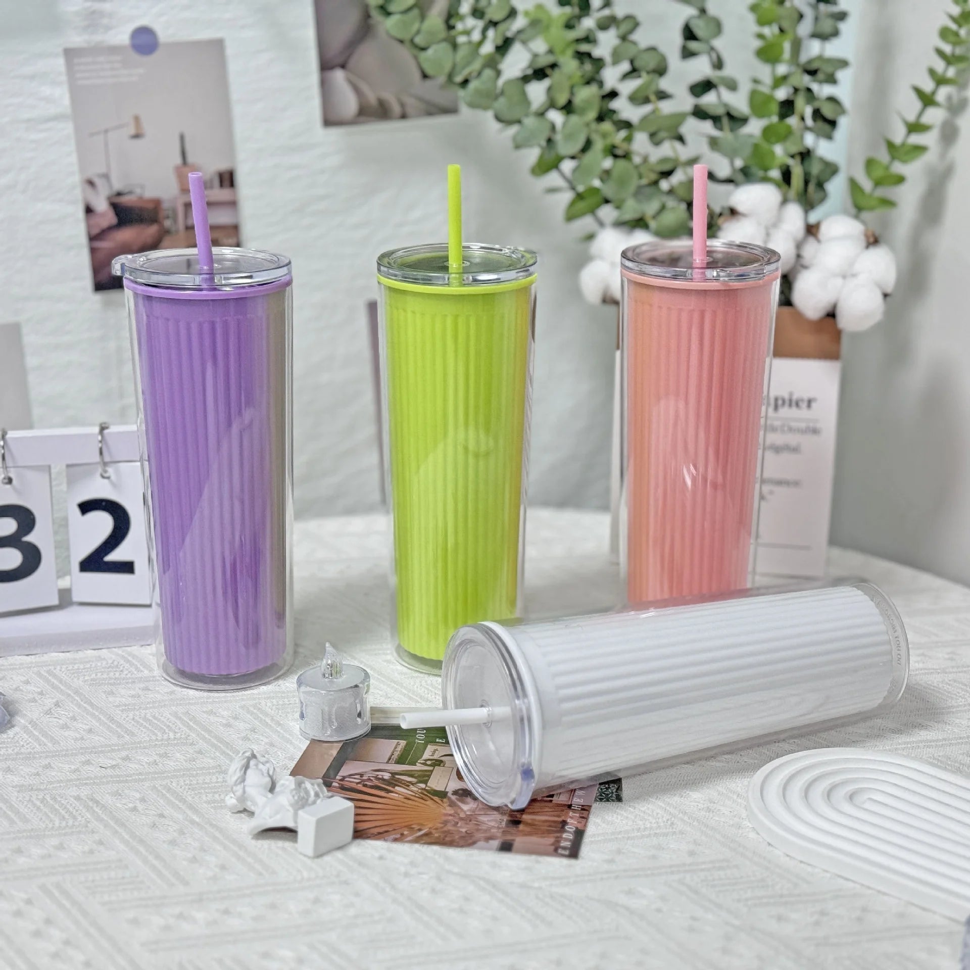 720ml Acrylic Drinking Tumbler Bottle with Lid & Straw 23x9cm