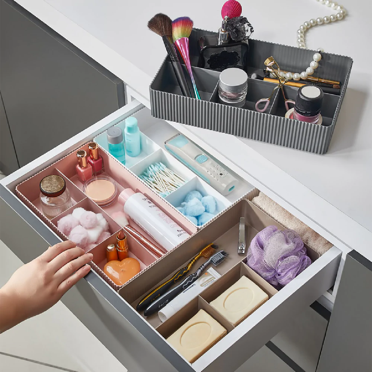 Lova Plastic Split Storage Organizer LV-244