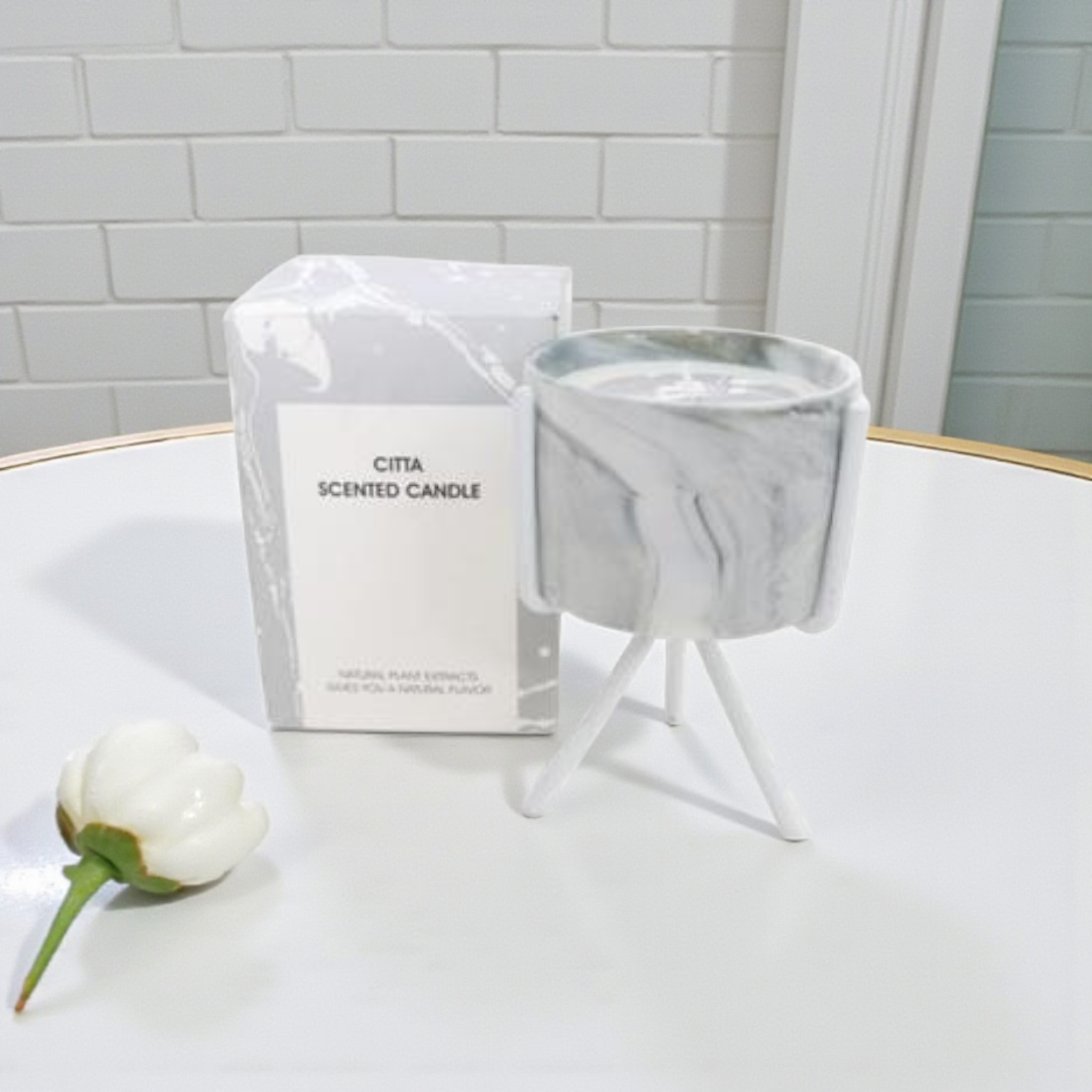 Urban Scented Candle with Stand