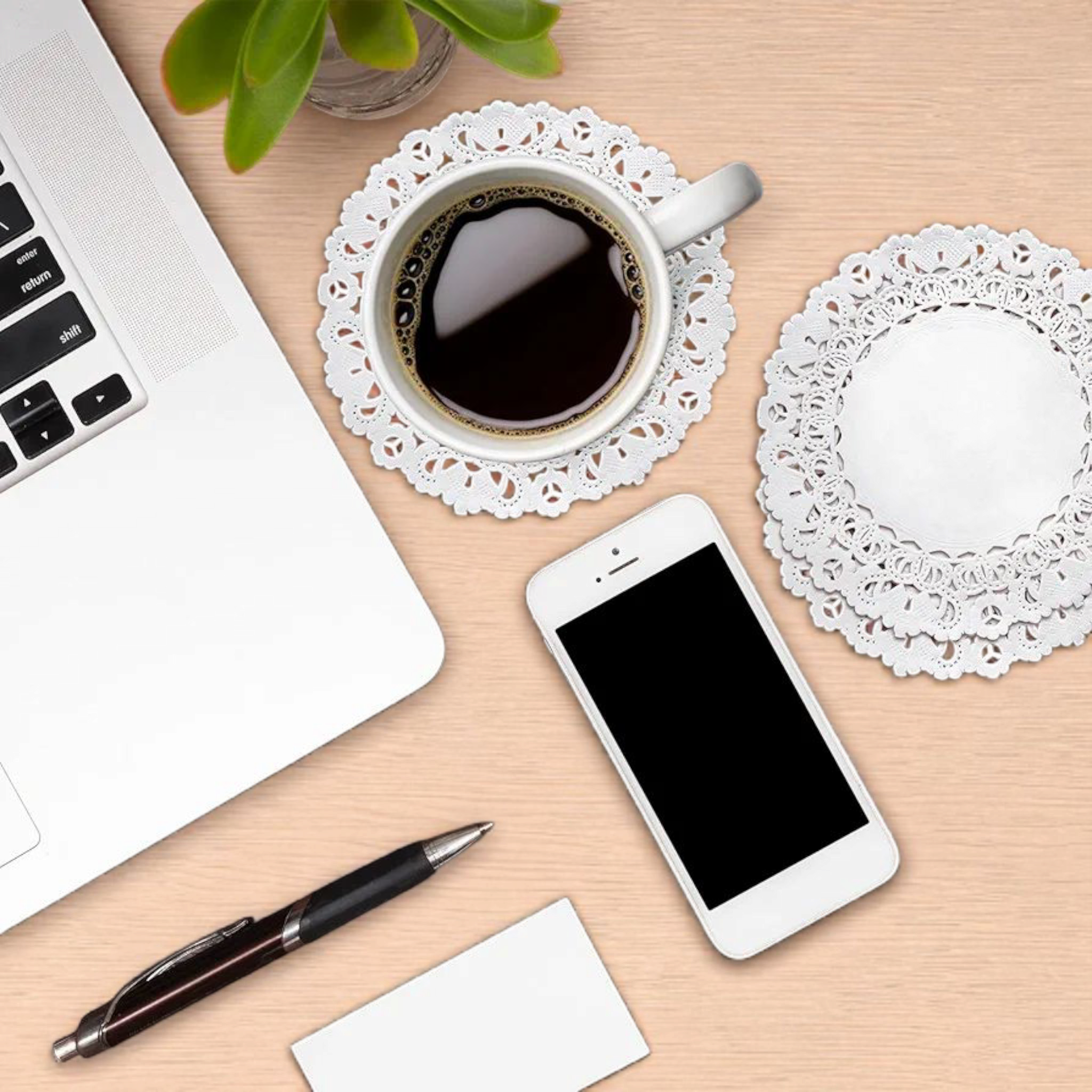 Round Paper Doilies 16.5cm 24pack