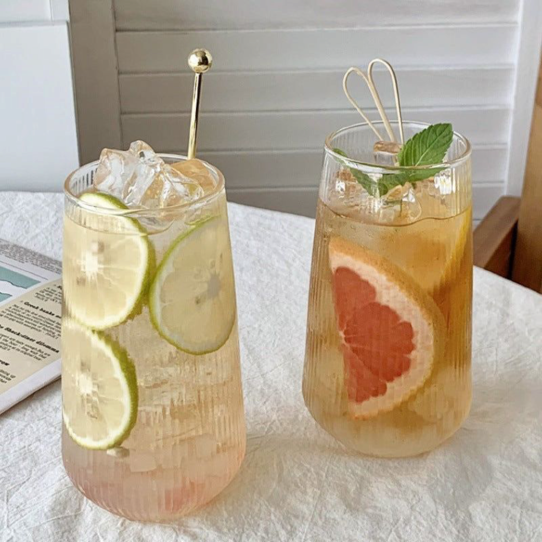 Glass Drinking Vertical Ribbed Cup 550ml with Bamboo Lid & Clear Curve Straw 15.5x7cm