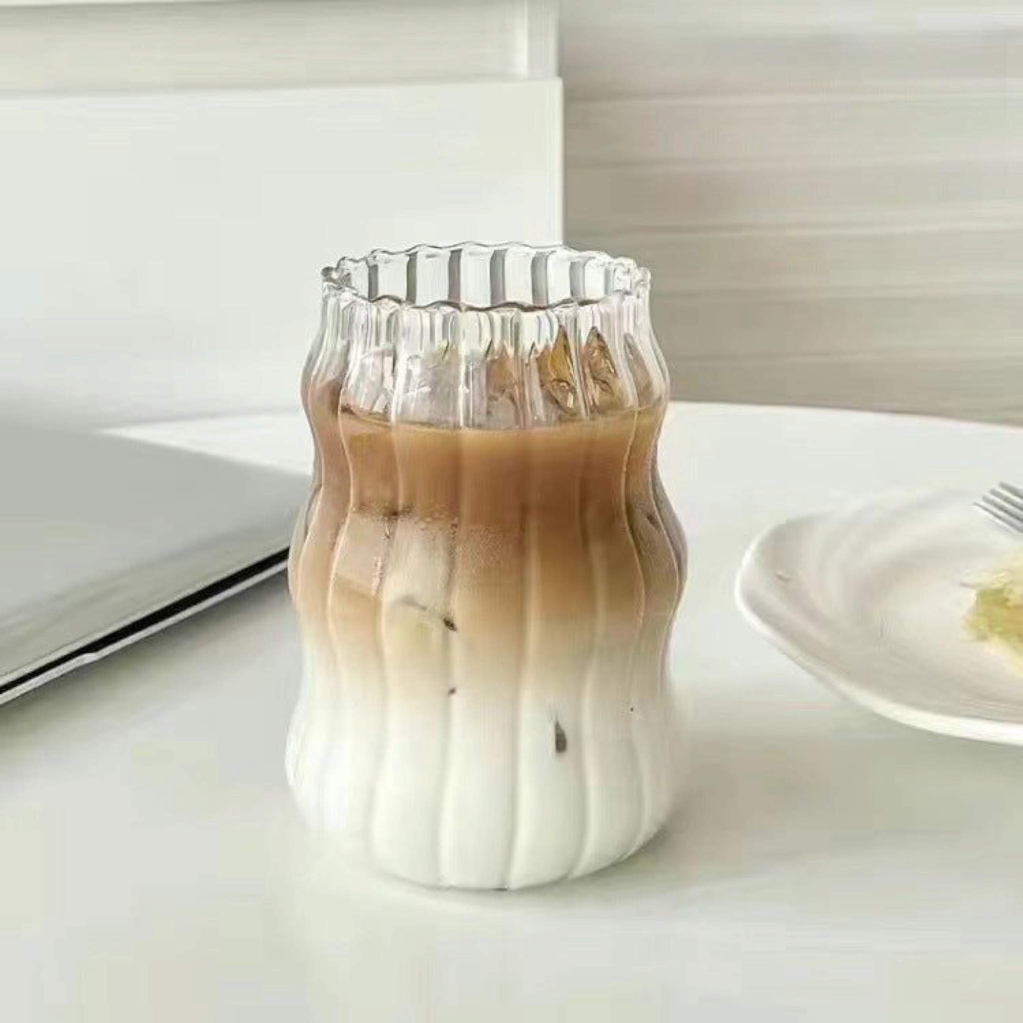 Glass Drinking Wavy Cup Ribbed with Bamboo Lid & Glass Curved Straw 500ml 7x15cm