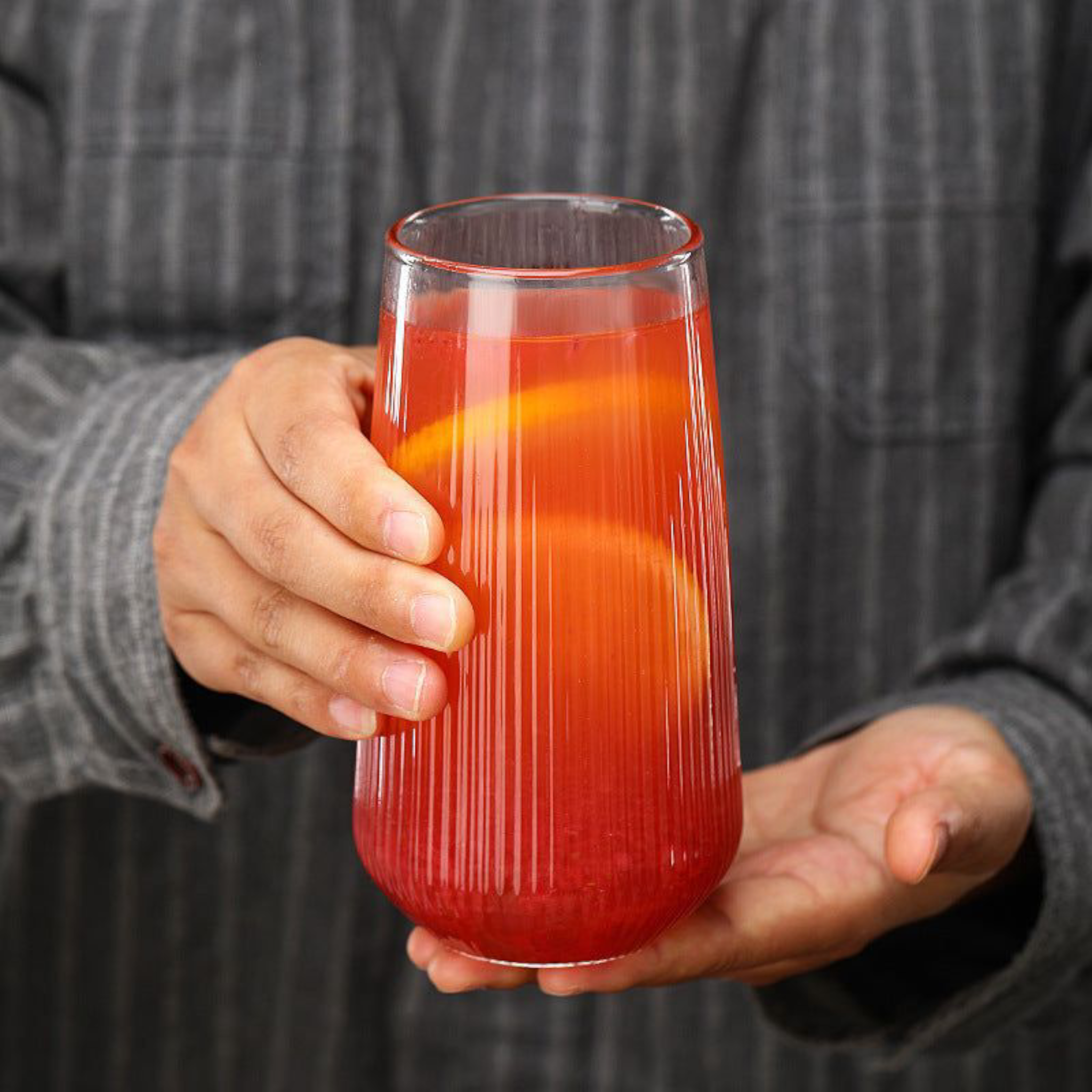 Glass Drinking Vertical Ribbed Cup 550ml with Bamboo Lid & Clear Curve Straw 15.5x7cm