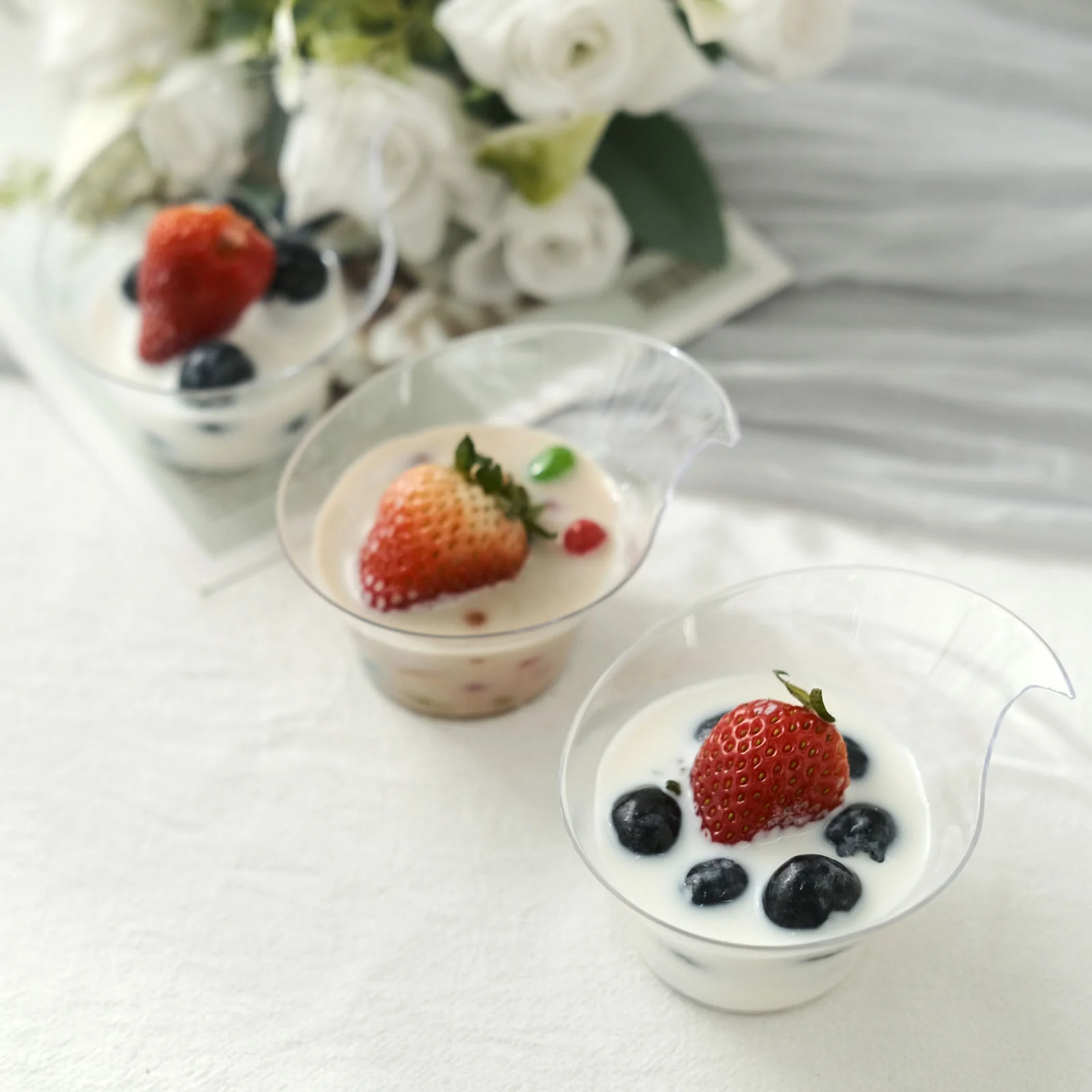 Acrylic Plastic Twisted Triangle Mini Dessert Cup Disposable 20pack