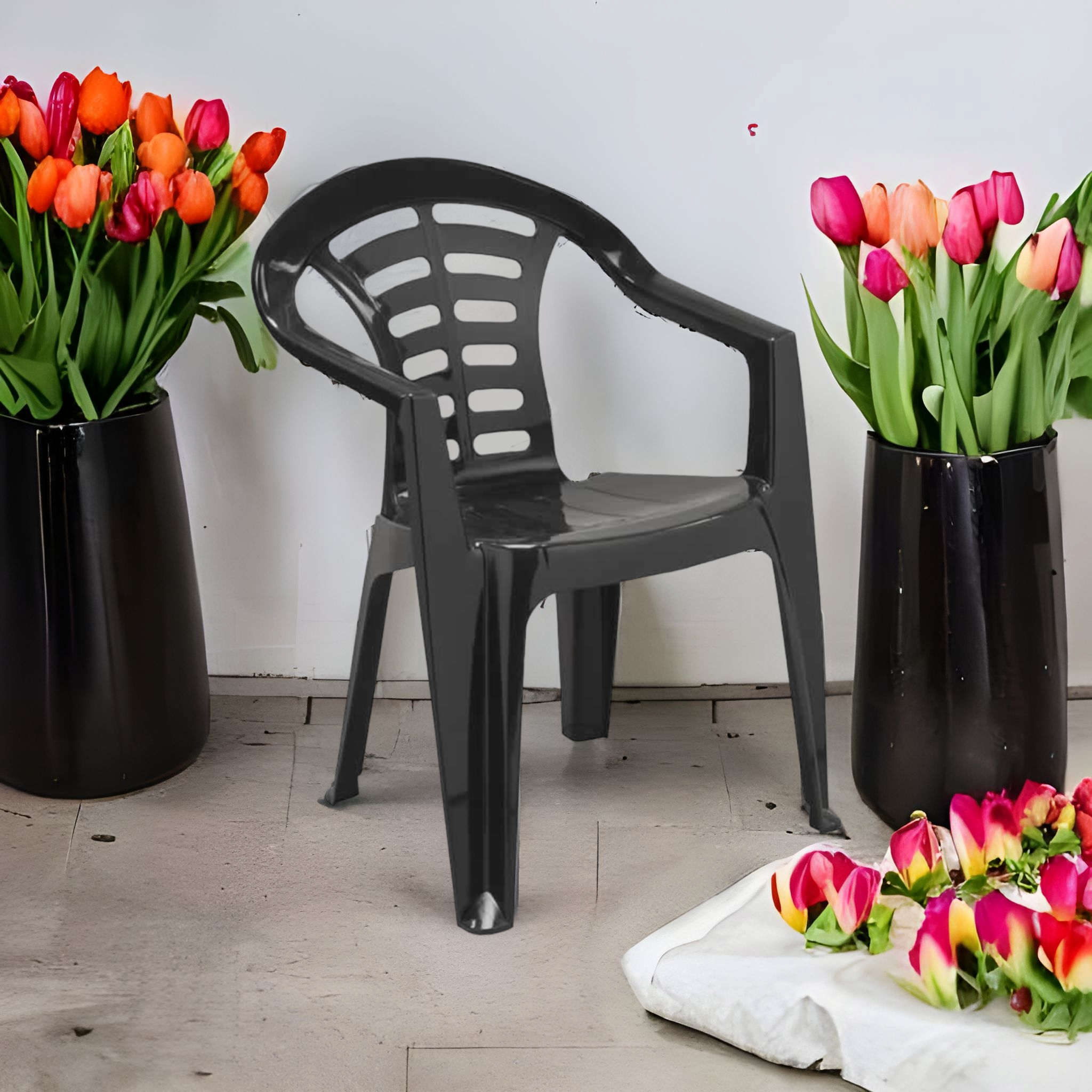 Madrid Chair Low Black Contour Outdoor