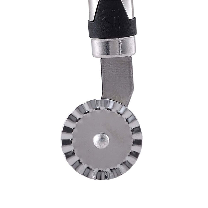 Stainless Steel Pastry Cutter 17.8cm SGN2319