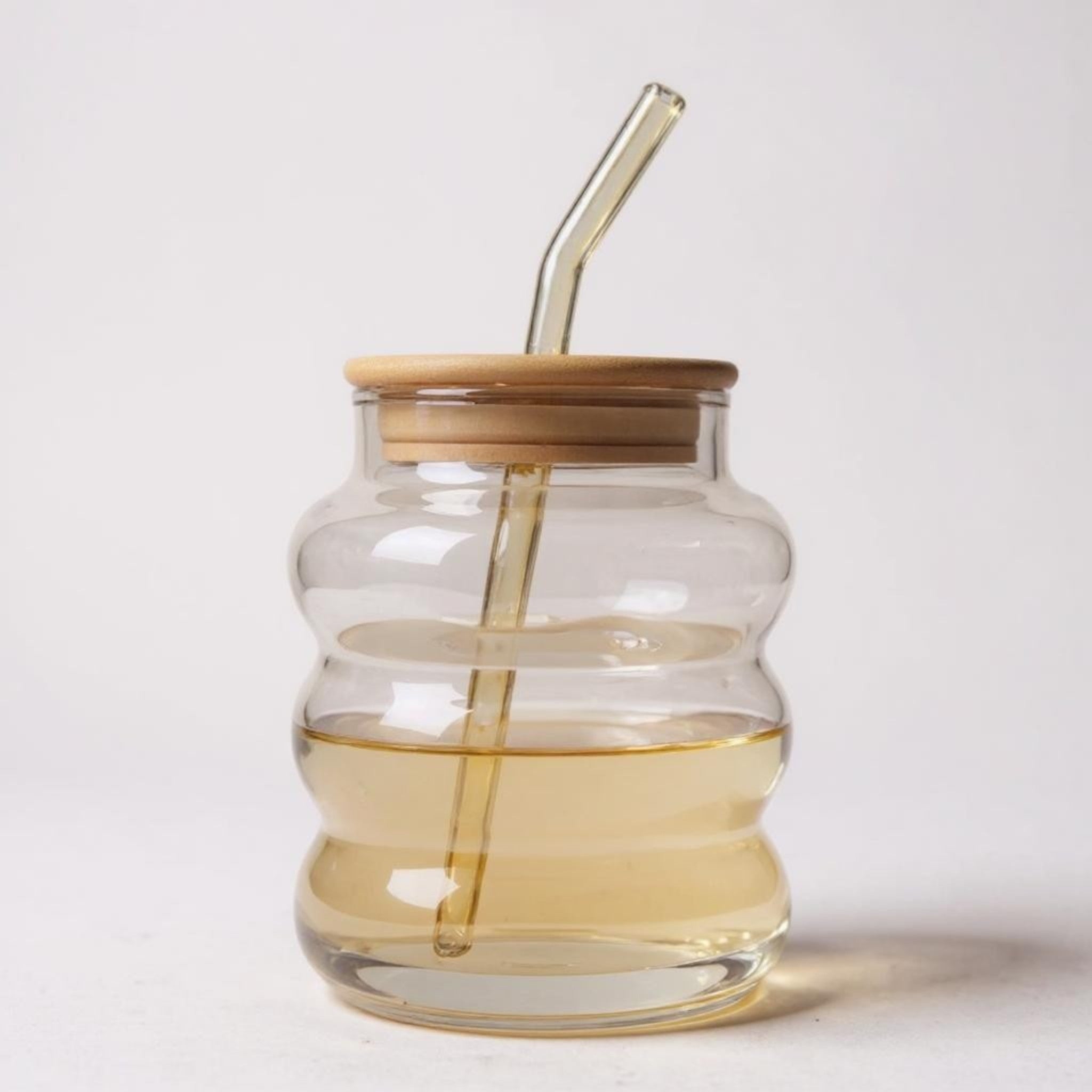 Amber Glass Drinking Ribbed Cup 700ml with Bamboo Lid & Amber Curved Straw 7x12cm