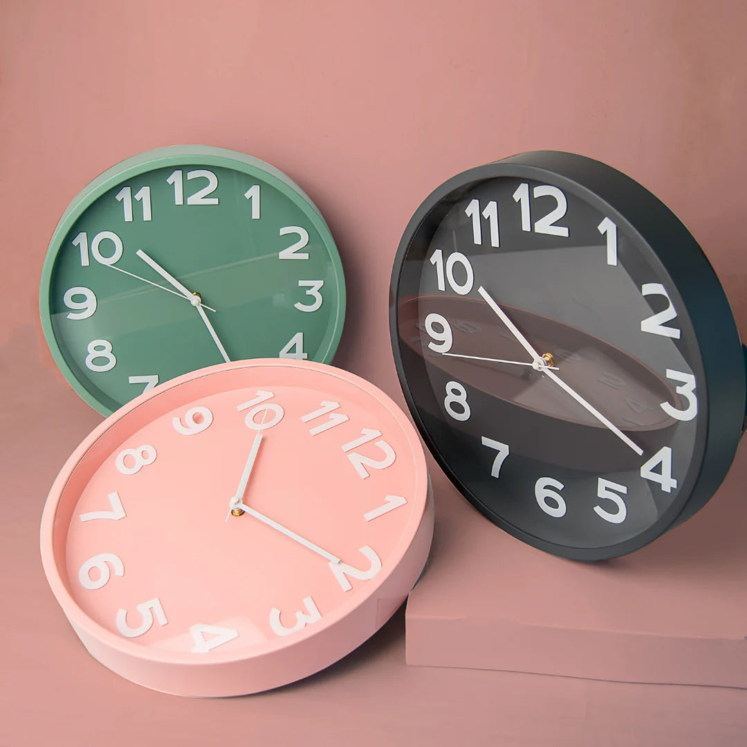 Round Wall Clock Colour L: 35.5cm x W: 35.5cm x H: 4.8cm