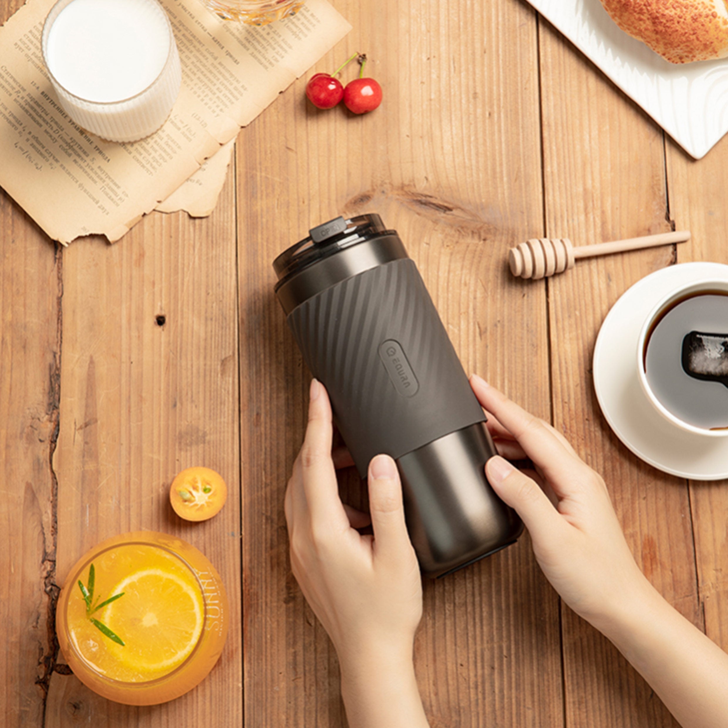 520ml Double-Wall Thermal Tumbler with Silicone Sleeve, Infuser & Retractable Stainless Steel Straw