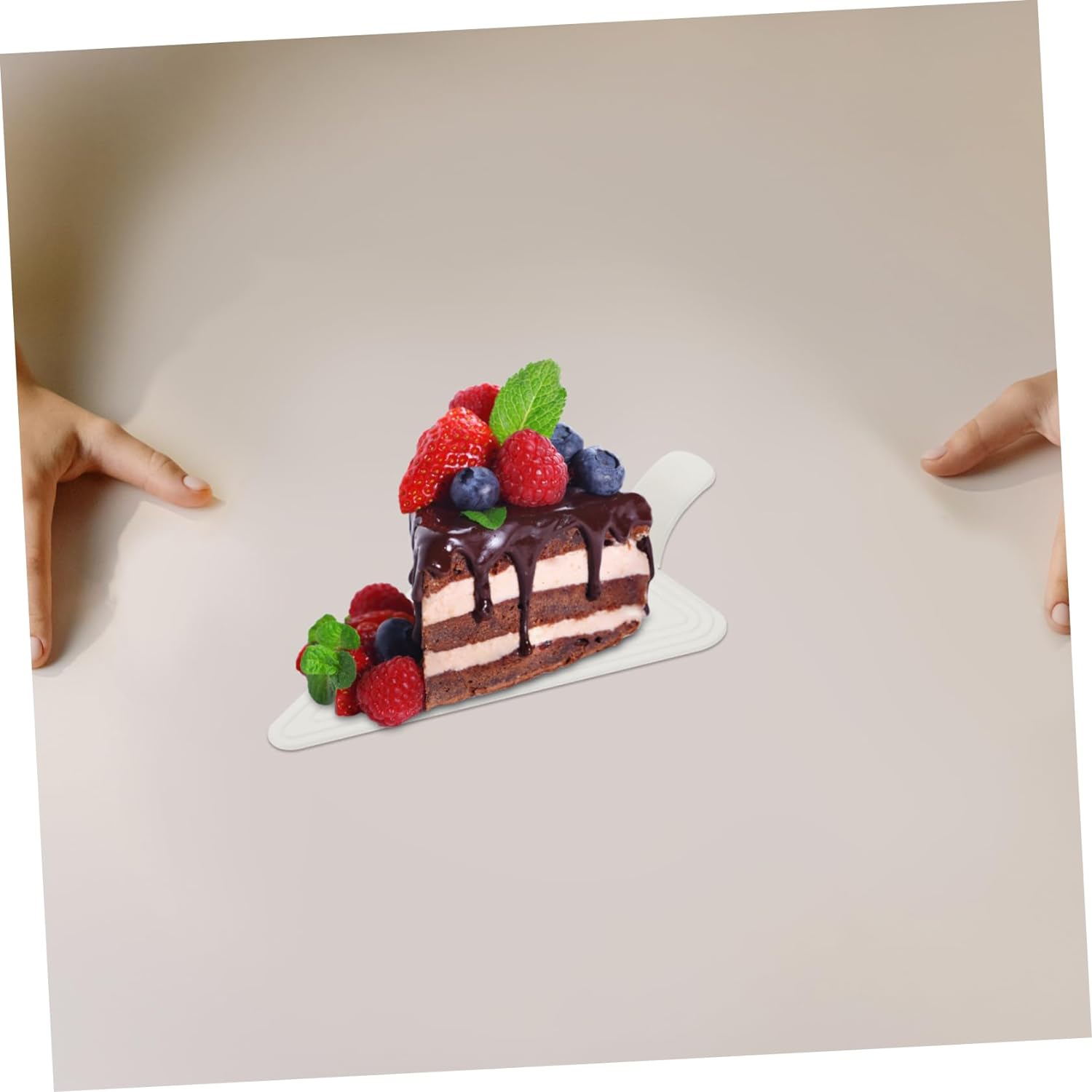 Disposable Plastic Acrylic Triangle Mini Cake Board 118x78mm 20Pack