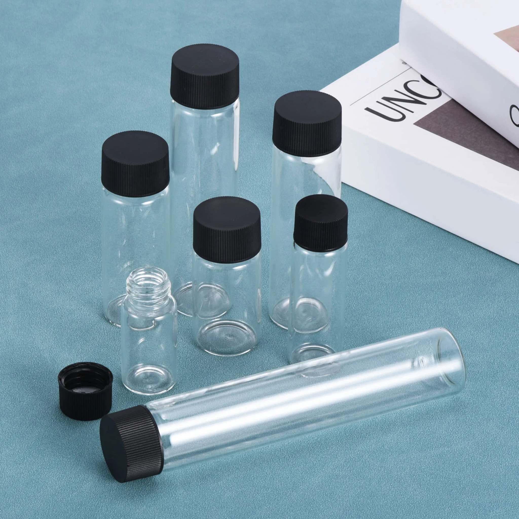 Glass Scintillation Vials Bottle with Black Screw-on Lid