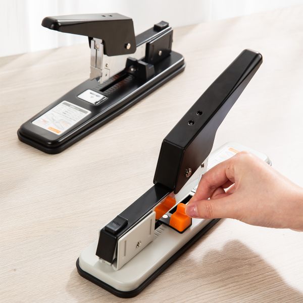 Deli Stapler 50-Sheet Heavy Duty