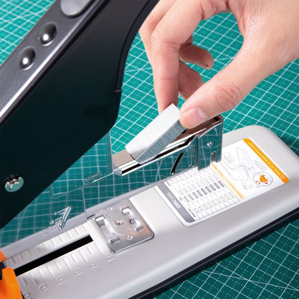 Deli Stapler 210-Sheet Heavy Duty