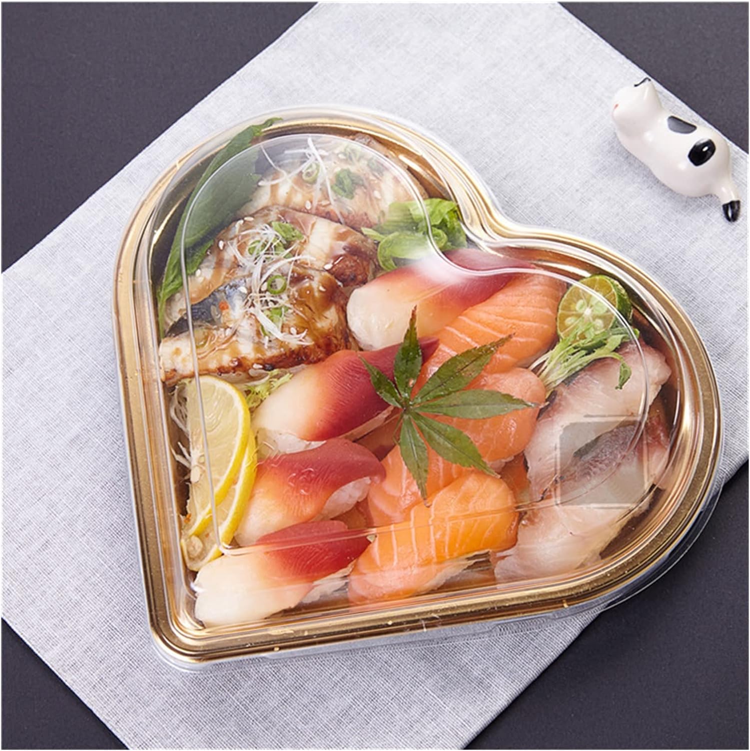 Disposable Plastic Heart Tray with Lid