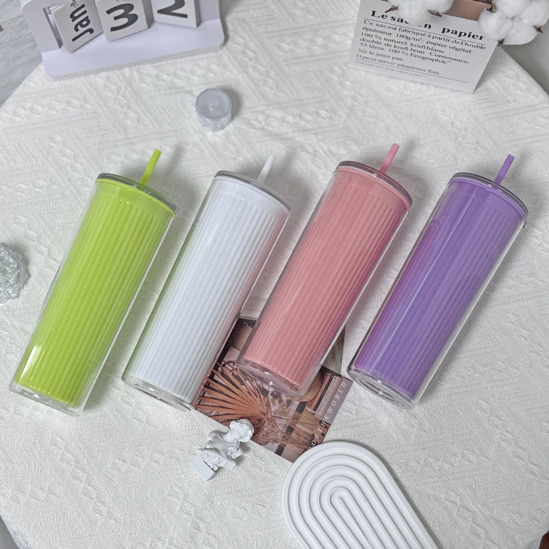 720ml Acrylic Drinking Tumbler Bottle with Lid & Straw 23x9cm