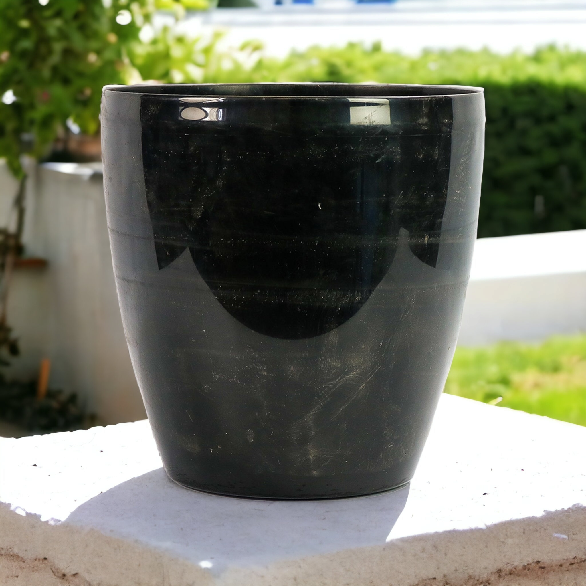 Plastic Vase Flower Planter Pot Small Round - Black 485