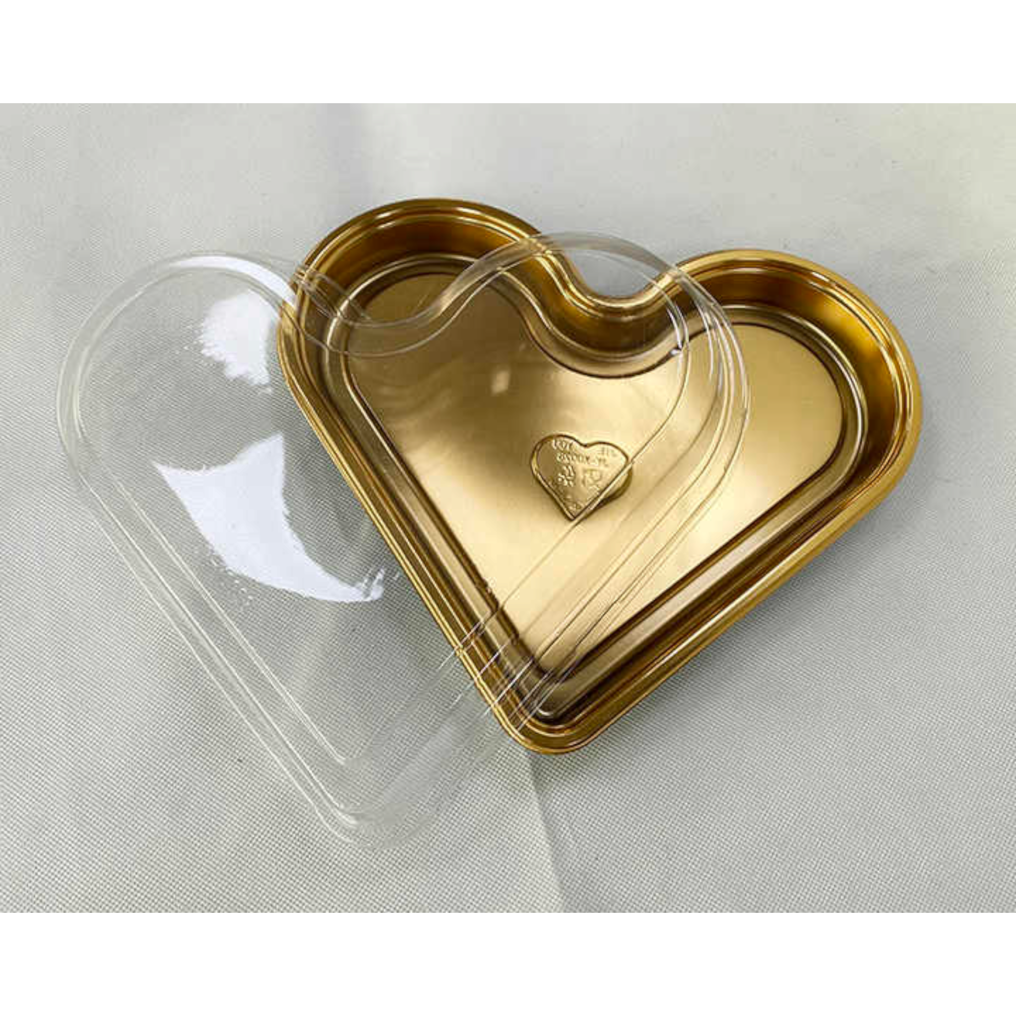 Disposable Serving To Go Plastic Heart Tray Gold with Lid