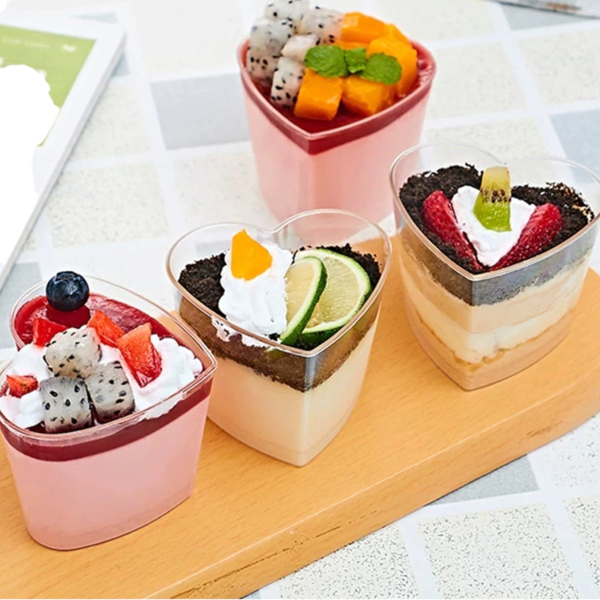 Acrylic Mini Dessert Cup Heart Shape with Lid 25pack