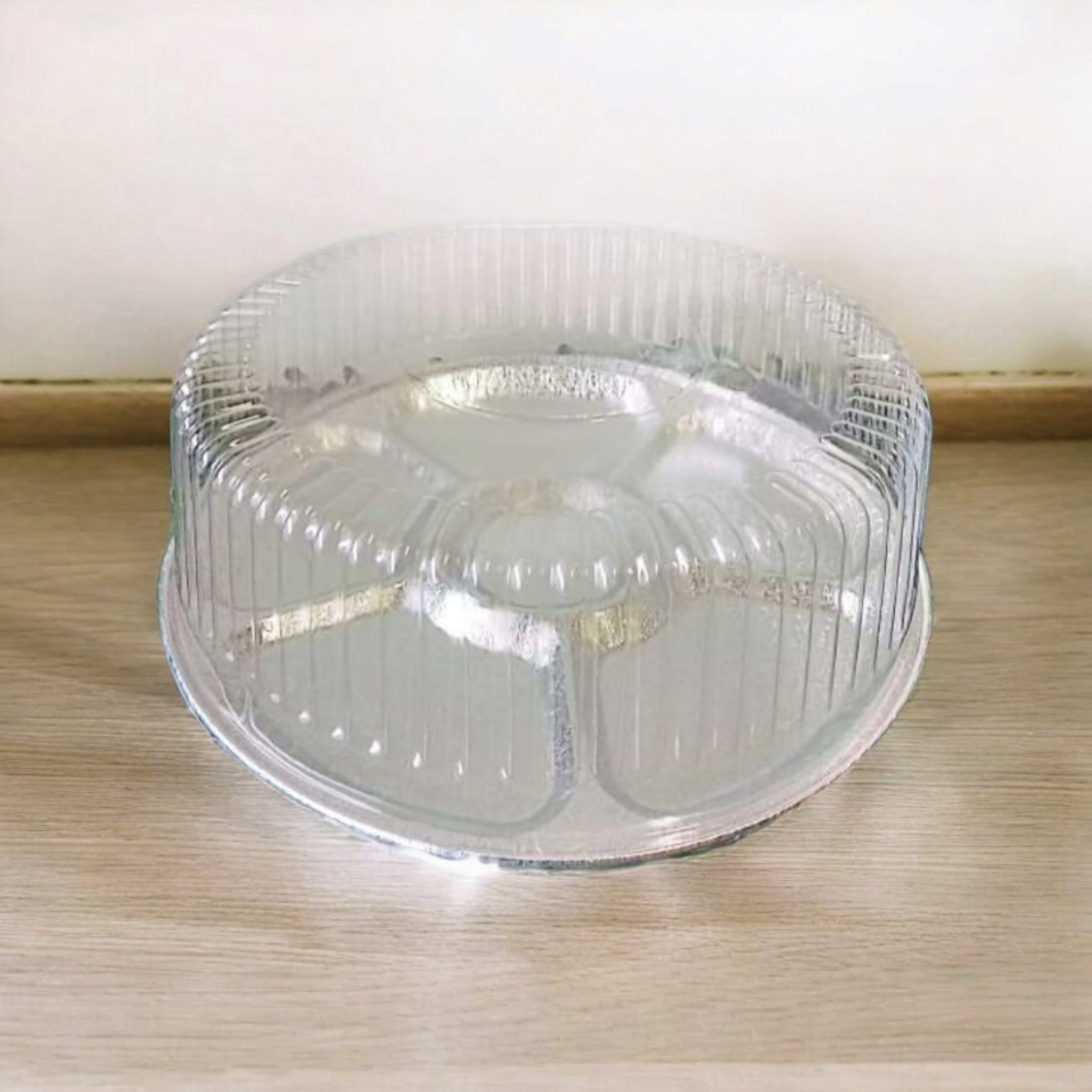 Disposable Serving to Go Cake Dome Lid with Silver Tray 12inch