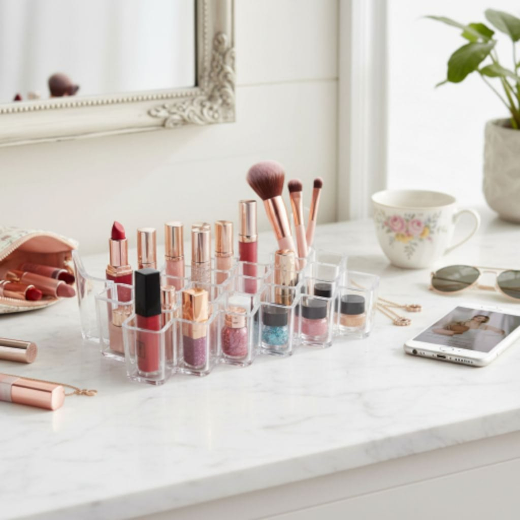 Modern Makeup Cosmetic Organizer 12-Grid Compartments - Clear Plastic