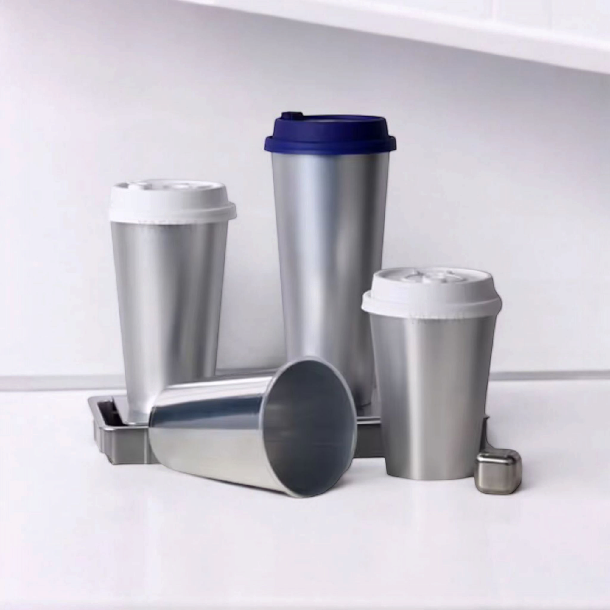 Disposable PP Drinking Silver Cup with White Sipper Lid