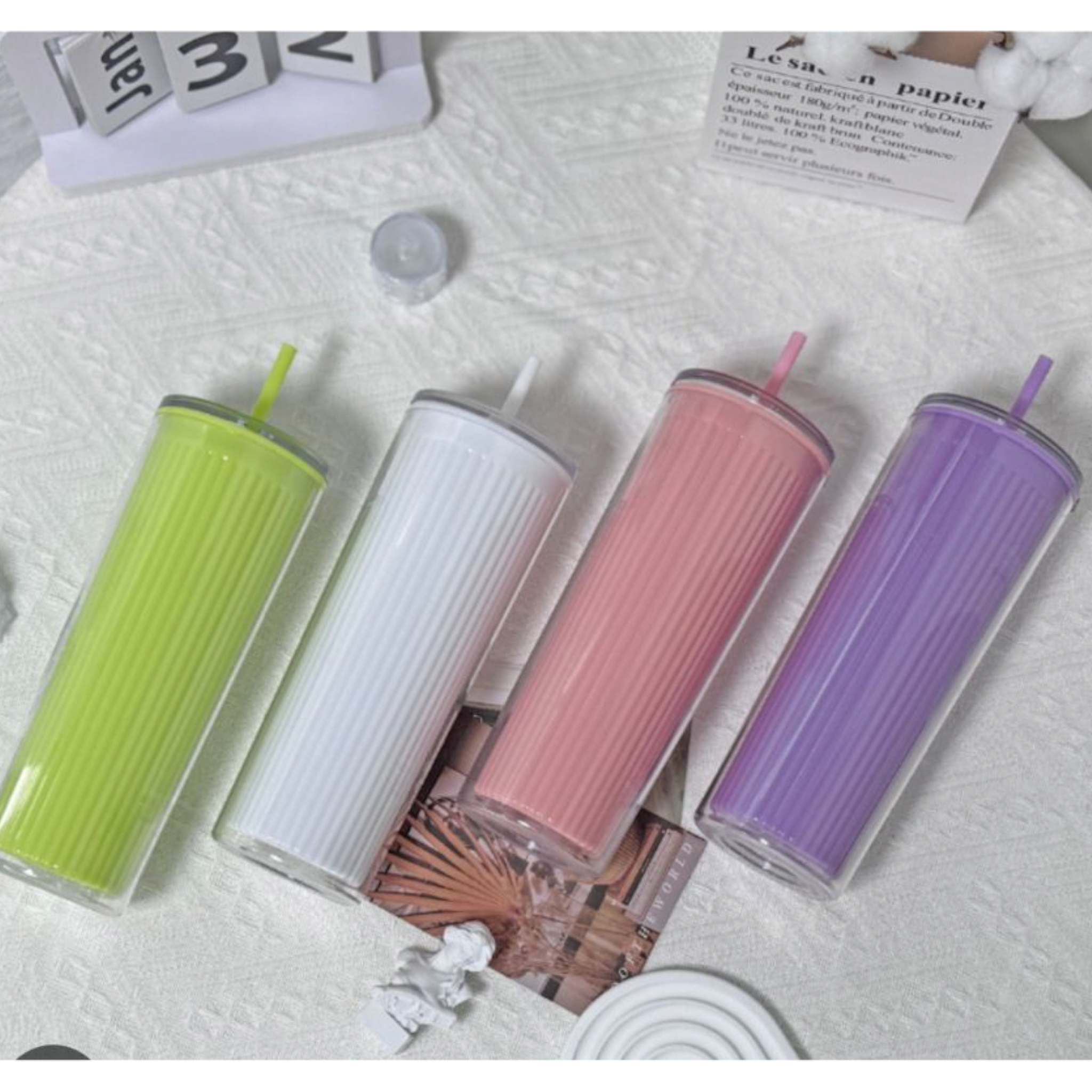 720ml Acrylic Drinking Tumbler Bottle with Lid & Straw 23x9cm