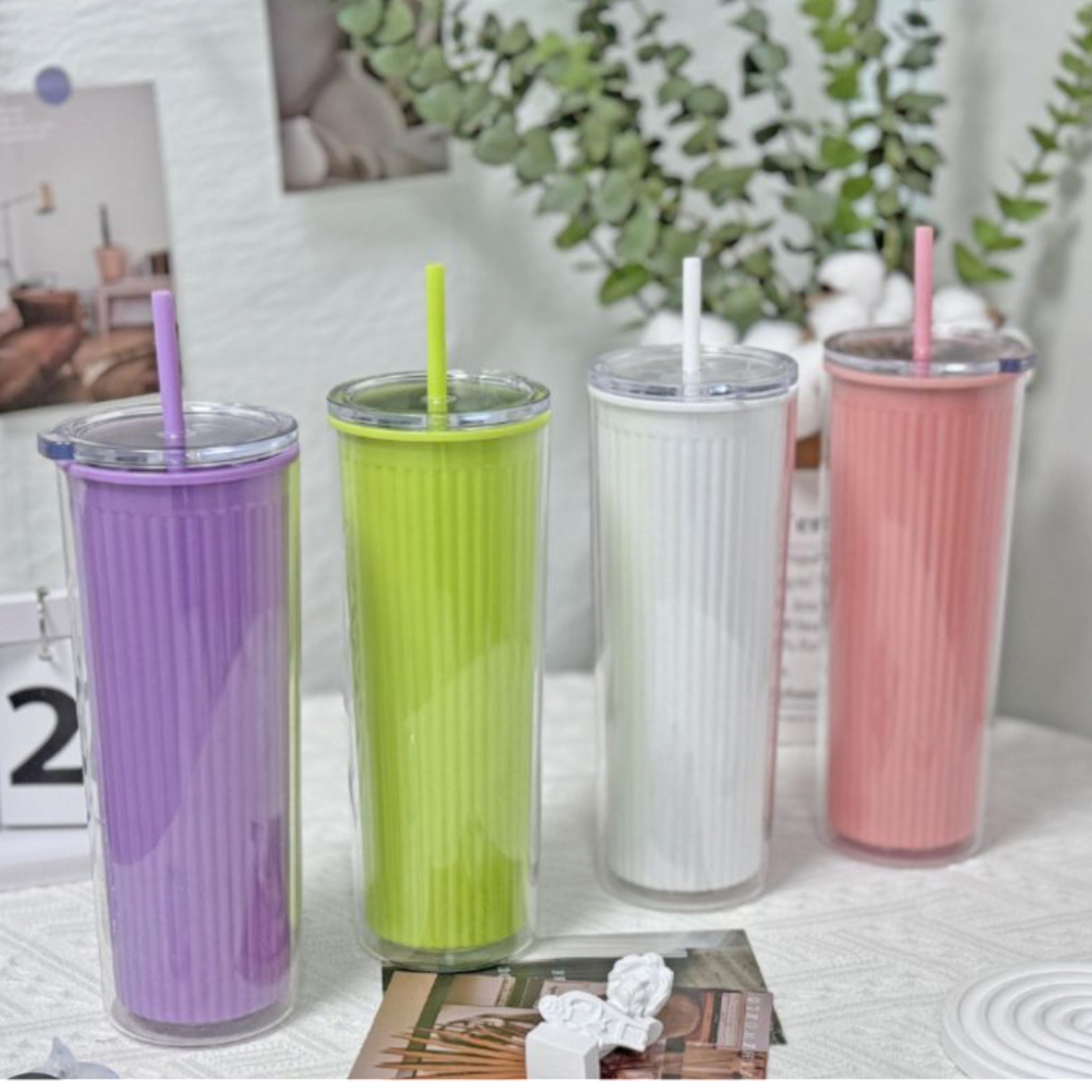 720ml Acrylic Drinking Tumbler Bottle with Lid & Straw 23x9cm
