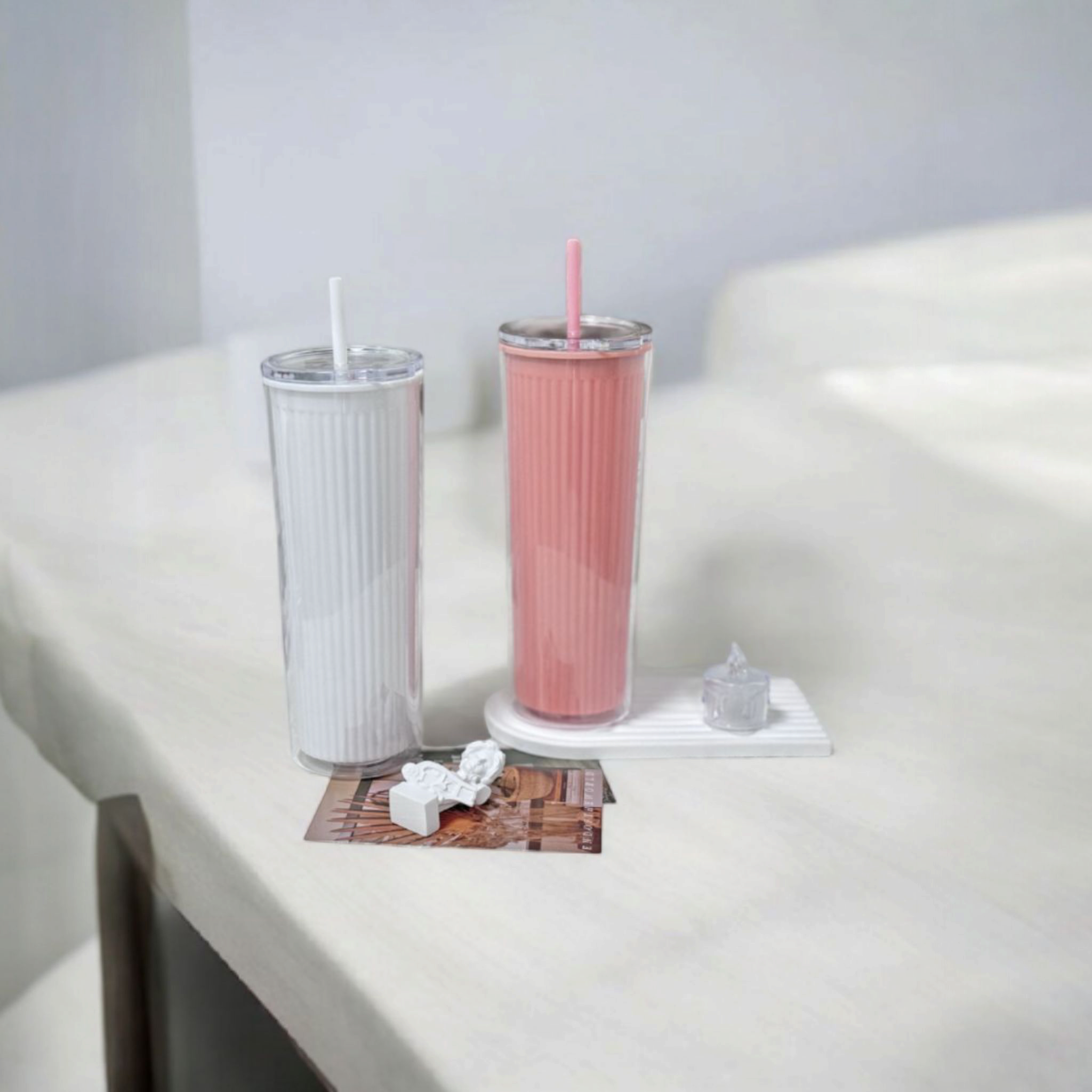 720ml Acrylic Drinking Tumbler Bottle with Lid & Straw 23x9cm