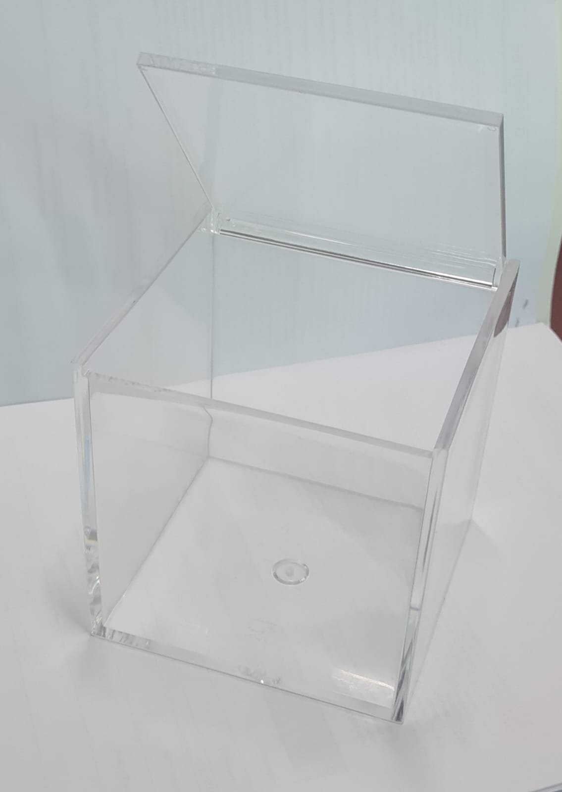 Acrylic Gift Box Square 8x8x8cm Super Transparent with Flip Lid