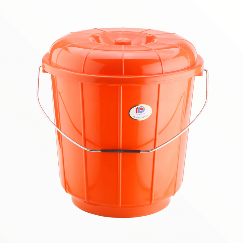 13L Plastic Bucket with Lid 113WL